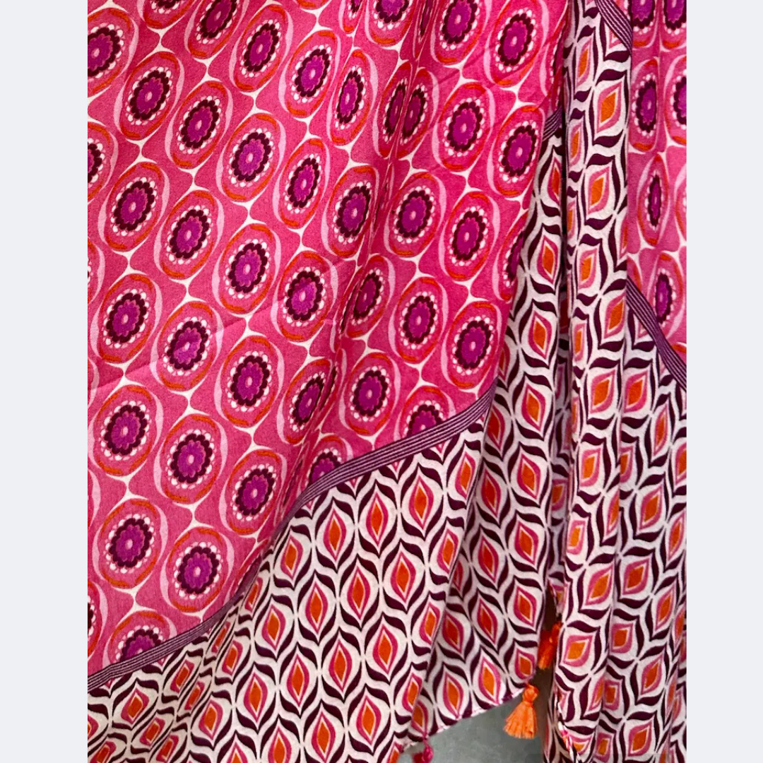 Retro-Inspired Floral Blue Scarf