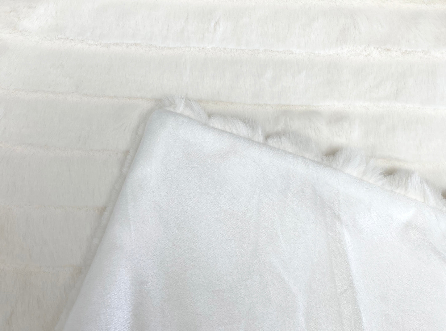 Cozy Faux Fur Throw Blanket- White Stripes | Warm Winter Blanket