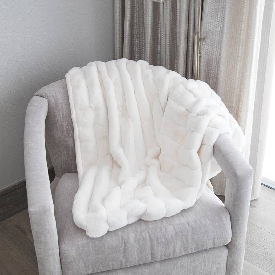 Cozy Faux Fur Throw Blanket- White Stripes | Warm Winter Blanket