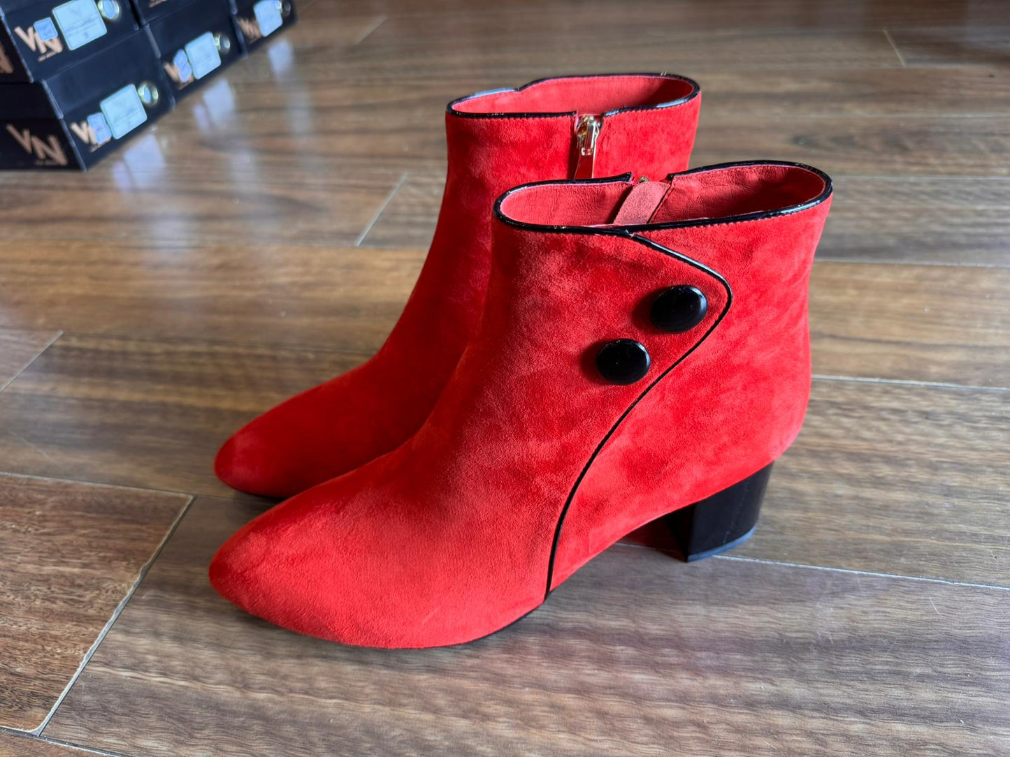 HUFFY in Red Suede
