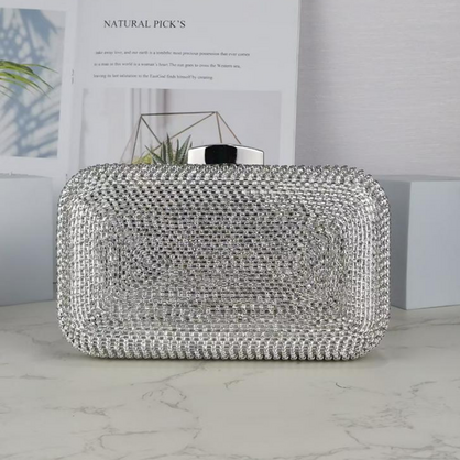 0128 - Elegant Clutch