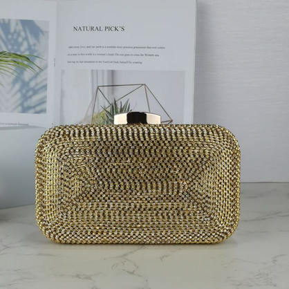 0128 - Elegant Clutch
