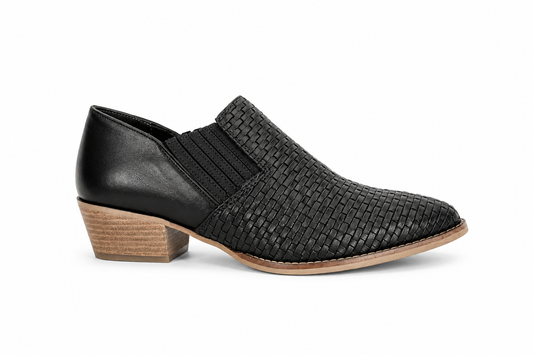 Via Nova Weaving Shoe Black