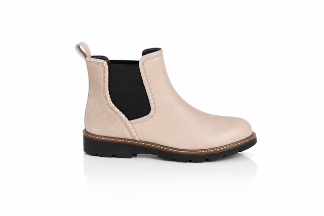 Via Nova - Malie - Boot