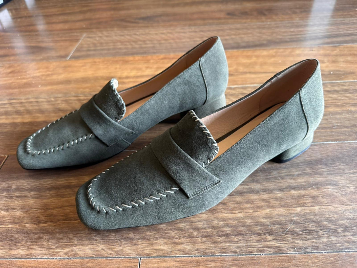 BO in Olive Suede