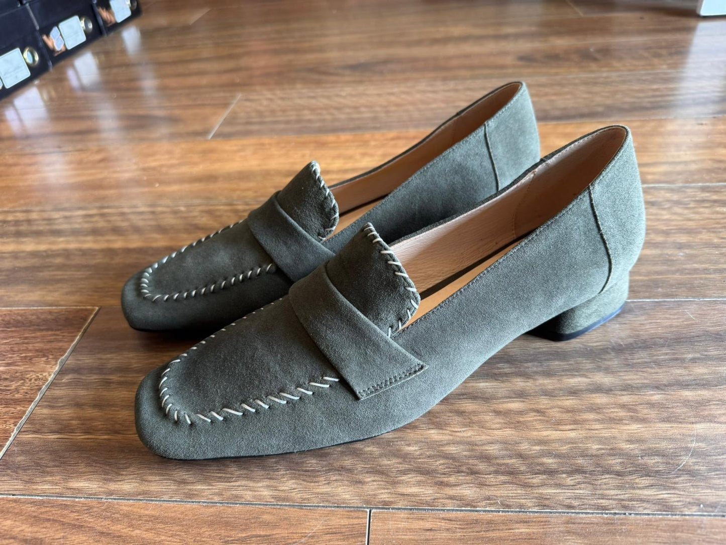 BO in Olive Suede