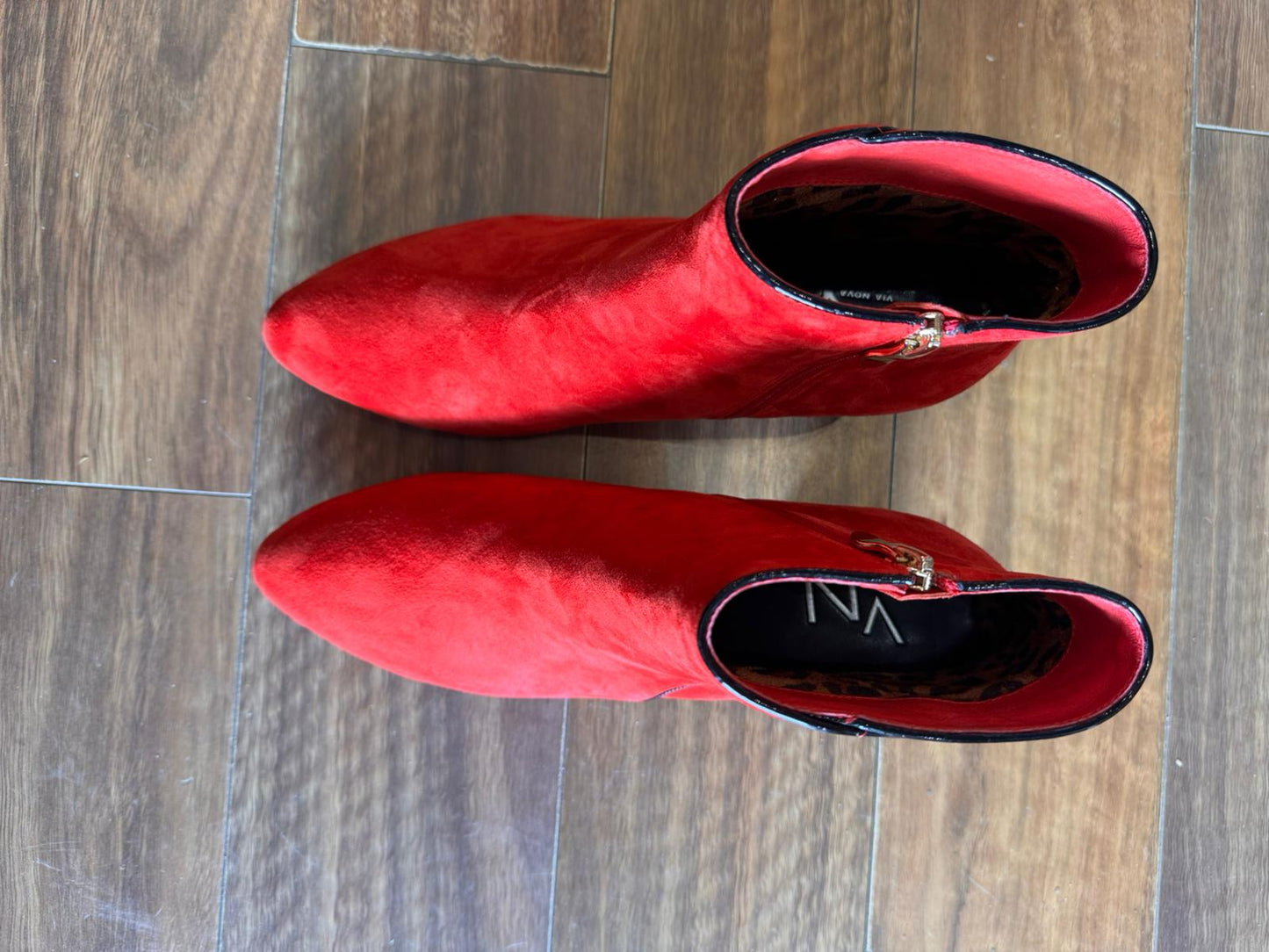 HUFFY in Red Suede