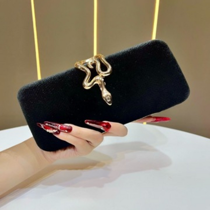 SS1 - Snake Clasp Clutch