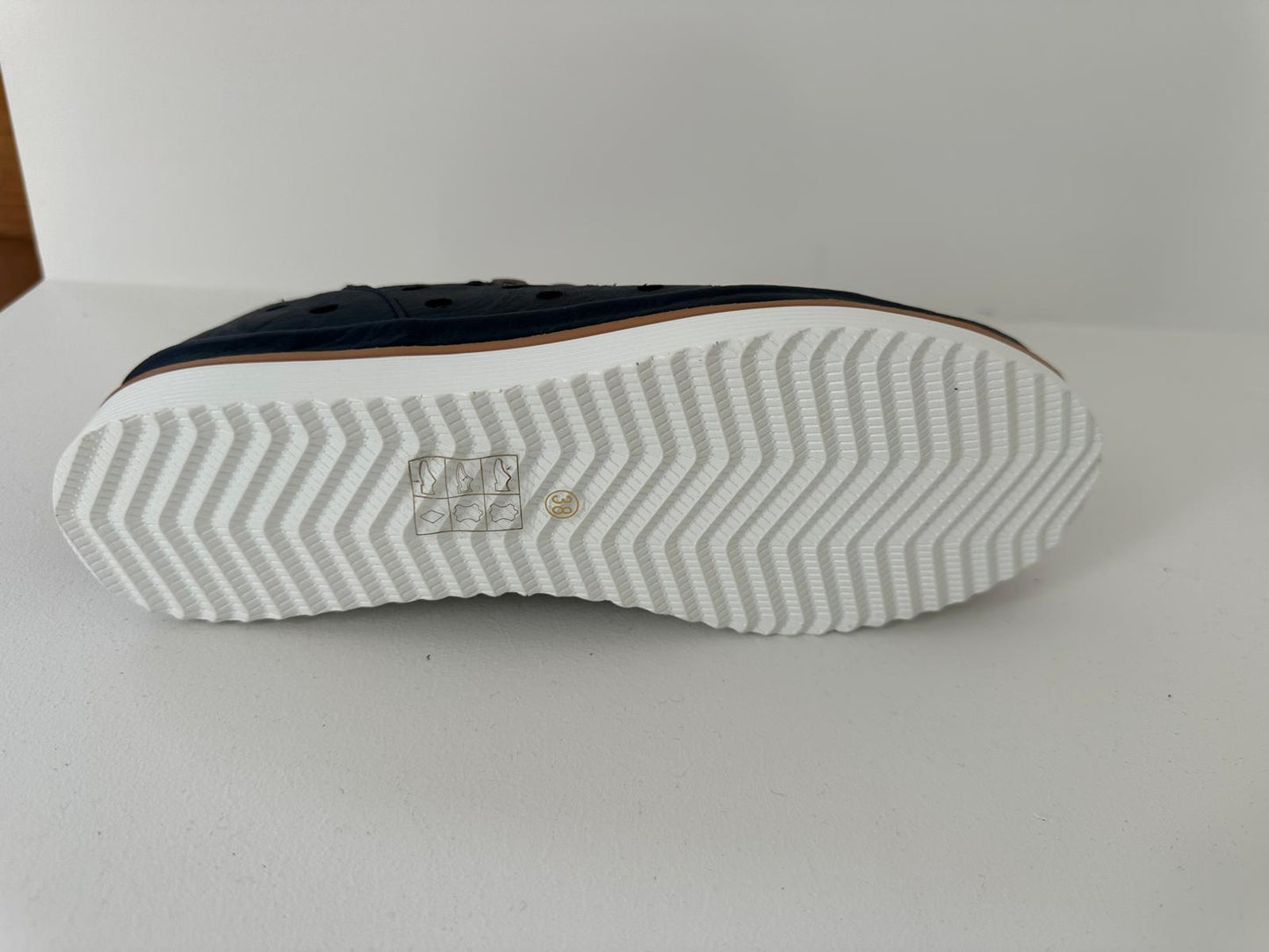 VN - Ceas - Breathable Shoes